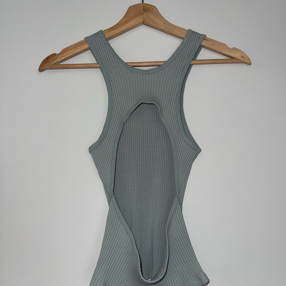 LACAUSA Ribbed Tank Top - Picture 2 of 5